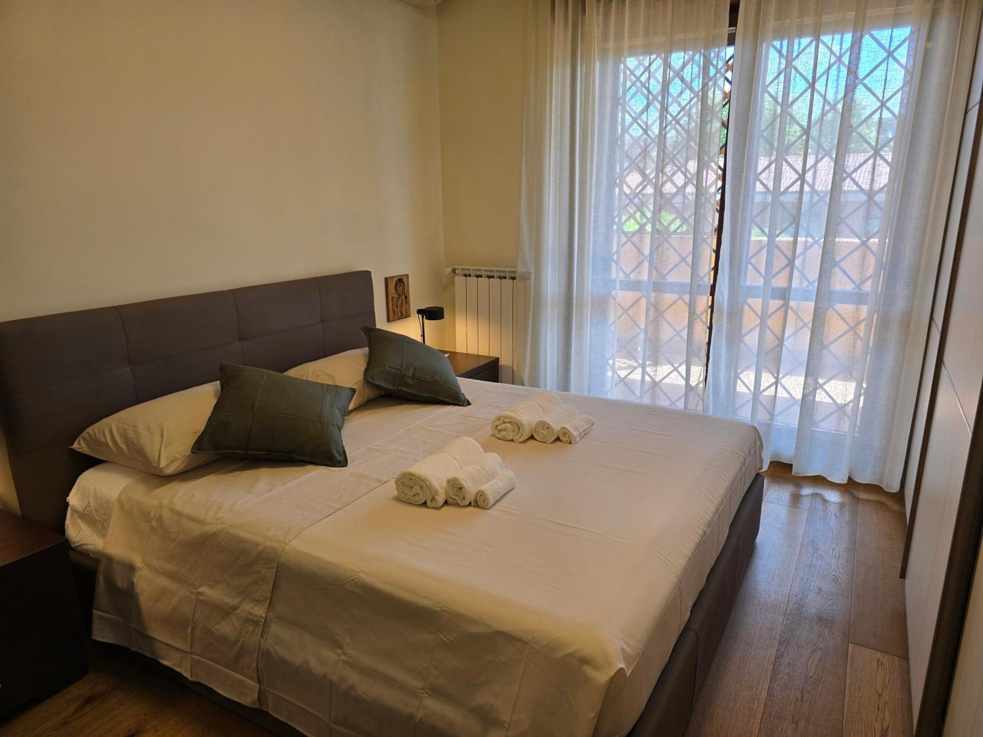 Giopi Home Vitinia Екстериор снимка